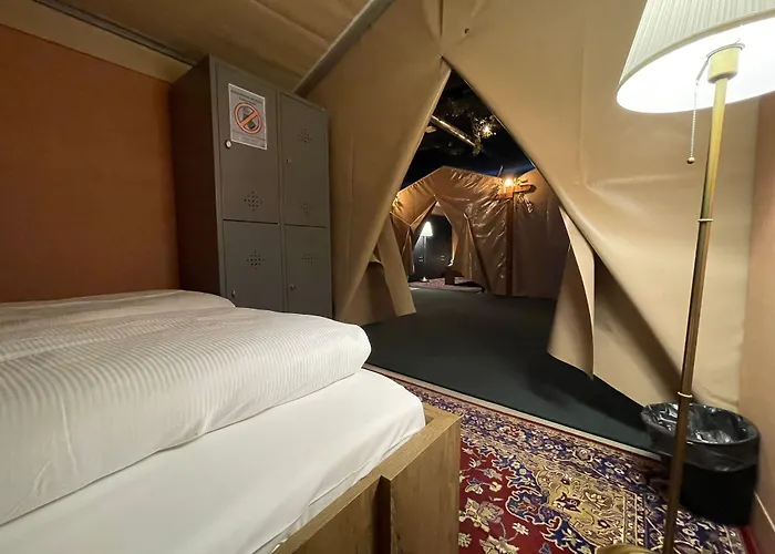 Hotel dichtbij College: Urban Camper Hostel & Bar